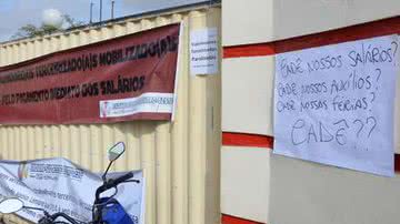 Imagem Greve de terceirizados fecha 25 escolas na Bahia