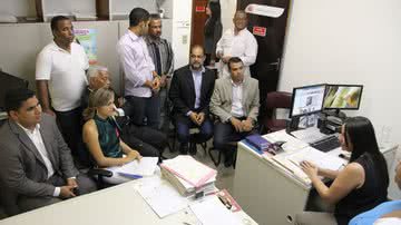 Imagem Representação contra o aumento do pedágio é entregue ao MP