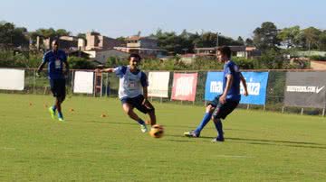 Imagem Titulares treinam na academia e Bahia segue indefinido para jogo de domingo