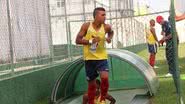 Imagem Julgado à revelia, lateral da base deixa o Bahia