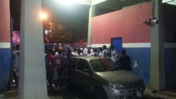 Imagem Clima tenso no Fazendão: Bamor invade e só sai com dispensa de jogadores