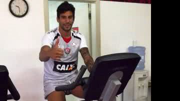 Imagem Zagueiro argentino é regularizado e pode estrear pelo Vitória
