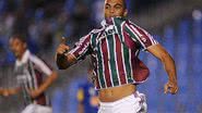 Imagem Agente de Euzébio afirma que Vitória ainda tem interesse no zagueiro