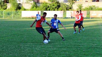 Imagem Com Lincoln em campo, reservas disputam coletivo no Fazendão