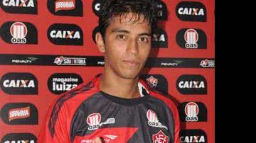Imagem Lucas Zen não teme pressão da torcida e diz estar pronto para jogar