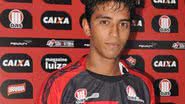 Imagem Lucas Zen não teme pressão da torcida e diz estar pronto para jogar