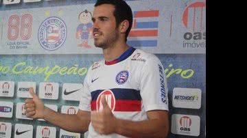 Imagem Tempo de contrato emperra renovação de Lucas Fonseca