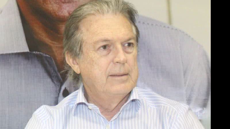 Imagem Presidente do Sport Recife aconselha Fernando Schimidt