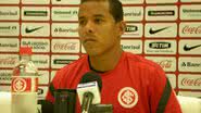 Imagem Meia do Inter pode reforçar o Vitória em 2013
