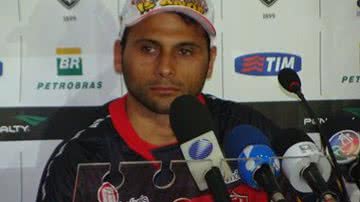 Imagem Artilheiro, Maxi elogia treinador e importância de pontuar no início da Série A