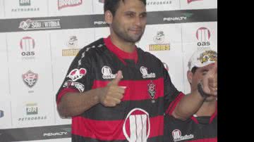 Imagem Maxi Biancucchi é vetado e não enfrenta o Internacional