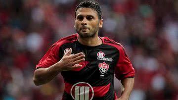 Imagem Maxi Biancucchi deve voltar a atuar pelo Vitória neste domingo