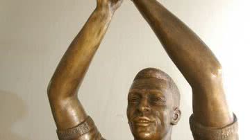 Imagem Estátua de Pelé retornará à Fonte Nova, mas o ex-jogador não confirmou presença 