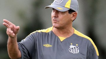 Imagem Após saída de Muricy do Santos, o clube procura técnico de peso