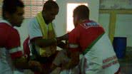 Imagem Jogadores desmaiam de fome após partida de futebol