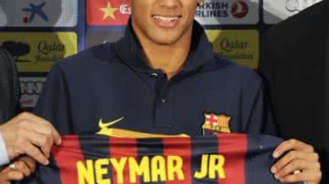 Imagem Neymar: apresentação, lágrimas, lucros e promessas