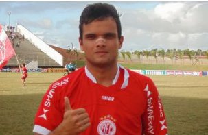Imagem Corinthians pode ‘atravessar’ Bahia e contratar lateral