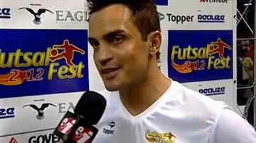 Imagem Falcão se supera e faz gol extraordinário. Veja