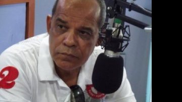 Imagem Presidente do Feirense diz que Bahia não pagou pelo empréstimo de Alyson