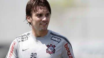 Imagem Zagueiro do Corinthians quer participar de manifestações