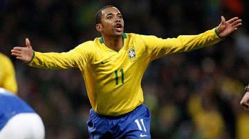 Imagem Dunga convoca Robinho após cortar Hulk por lesão
