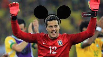 Imagem Goleiro na liga norte-americana, Júlio César dispensa jogar com Mickey e Donald