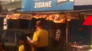Imagem E no meio do caminho havia um Zidane
