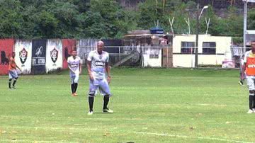Imagem Souza e Hugo enfrentam os juniores em coletivo na Toca do Leão
