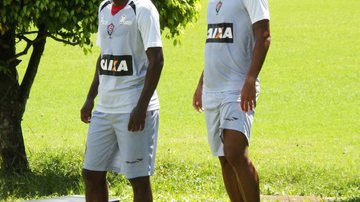 Imagem Souza e Hugo treinam na Toca do Leão visando estreia