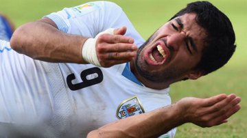 Imagem &quot;Mordido&quot;, Uruguai enfrenta a Colômbia sem Suarez neste sábado 