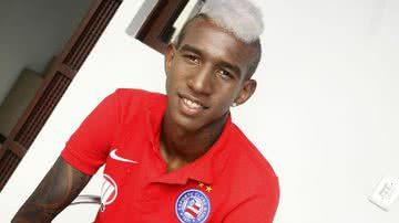 Imagem “Há 50% de chances do Talisca jogar”, relata médico do Bahia