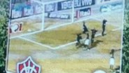 Imagem Gafe do escudo: torcedor do Vitória quer R$ 20 mil da Arena
