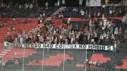 Imagem Torcida do Vitória protesta contra o Habib’s
