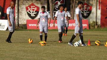 Imagem Vitória treina em dois períodos na Toca do Leão