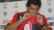 Imagem Falcão nega saída de Victor Ramos e diz que quer comprar zagueiro
