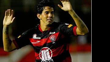 Imagem Capitão retorna ao time do Vitória para confronto com a Lusa