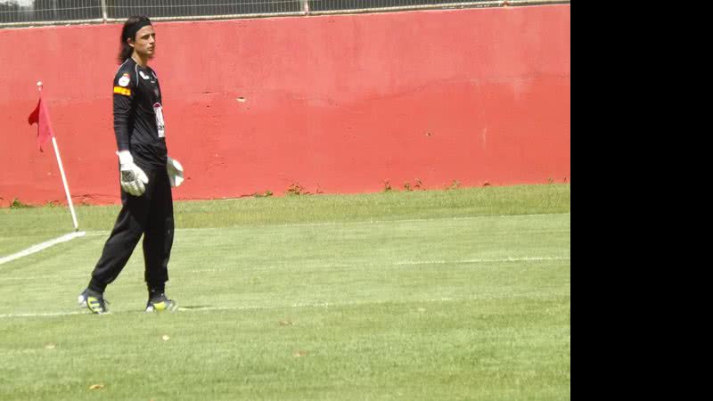 Imagem Goleiro do Sub-20 do Vitória é convocado para Seleção da Bolívia