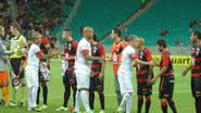 Imagem Vitória ainda não teve jogador expulso no Brasileirão