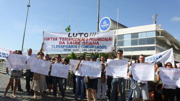 Imagem Médicos concursados protestam por nomeações