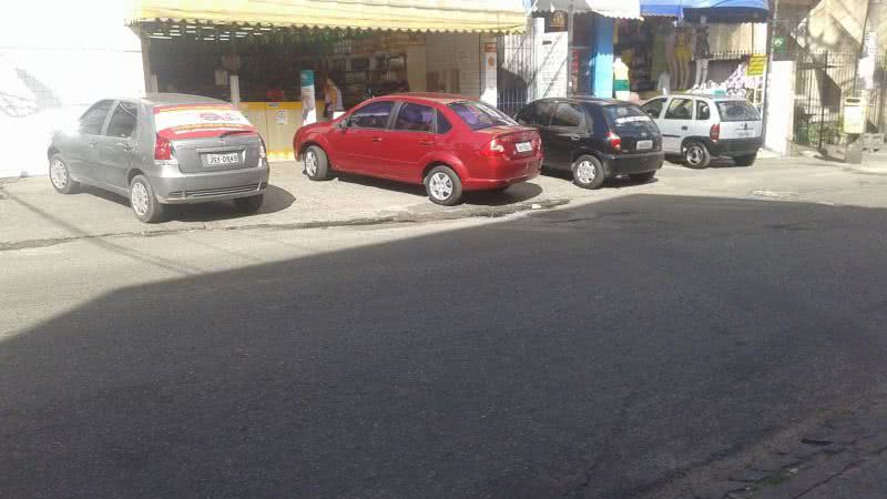 Imagem "Vc repórter": leitora do Bocão News denuncia estacionamento irregular