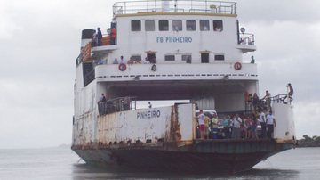 Imagem Passageiros ficam em pânico com ferry-boat à deriva