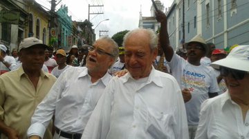 Imagem 2 de Julho: Waldir Pires celebra a Independência da Bahia