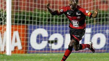 Imagem Em jogo que pode definir classificação, Vitória recebe o Confiança
