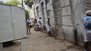 Imagem “Mijões” são flagrados na Lavagem do Bonfim