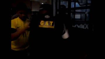 Imagem Vídeo: guardas municipais são acusados de agressão no Elevador Lacerda