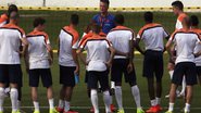 Imagem Holanda desiste de treinar no Barradão e vai para Pituaçu