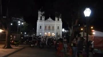 Imagem Homem executado em frente de igreja durante missa em Feira de Santana