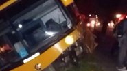 Imagem Ônibus da banda Cheiro de Amor sofre acidente em Alagoinhas