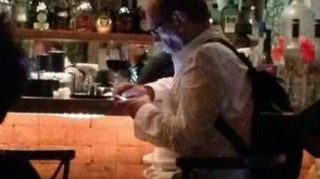 Imagem José Wilker é fotografado em restaurante horas antes de morrer
