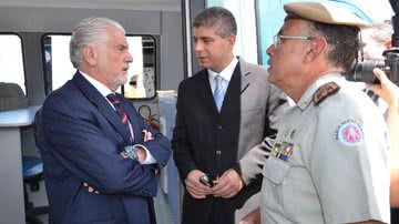 Imagem Tensão: governo prega diálogo para evitar greve militar